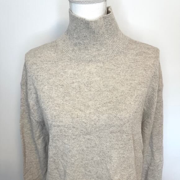 Everlane The Boxy Turtleneck Sweater In Cashmere In Canvas Size XS New - Picture 5 of 13